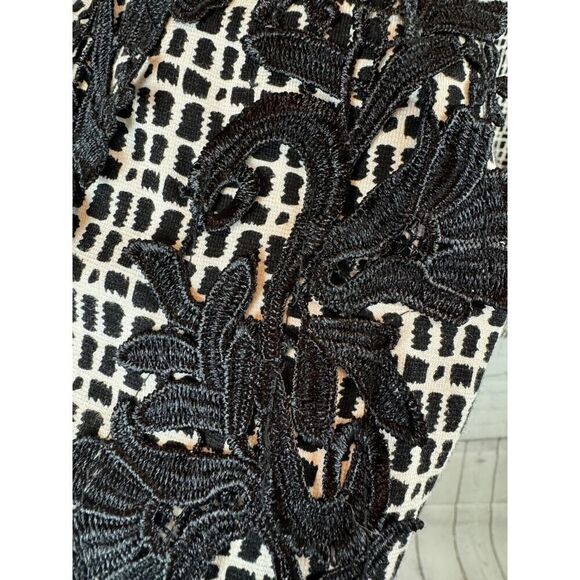 CHICO'S black white check embroidered rayon blend jacket blazer size 2 12/14 - Picture 3 of 8